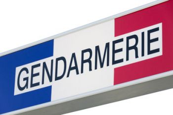 fotolia_39790711_gendarmerie_scorcom!_410x272!_3!_0x0!_0!_FFFFFF